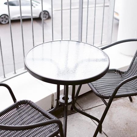 Pass The Keys Stylish 2Bed Rental Unit Glasgow Green Buitenkant foto