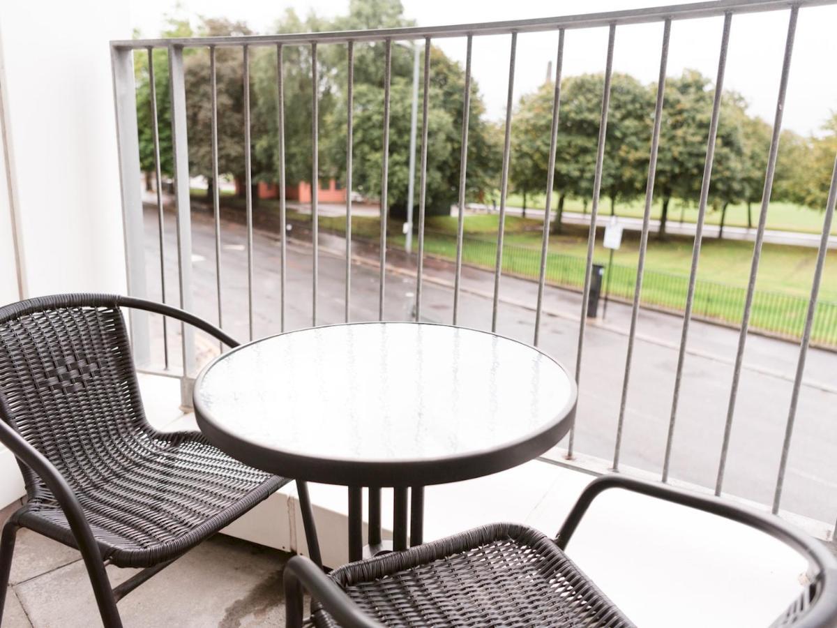 Pass The Keys Stylish 2Bed Rental Unit Glasgow Green Buitenkant foto