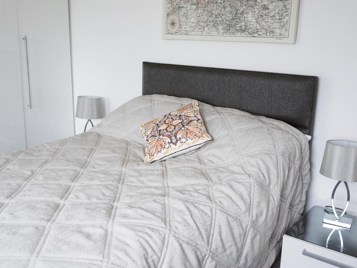 Pass The Keys Stylish 2Bed Rental Unit Glasgow Green Buitenkant foto