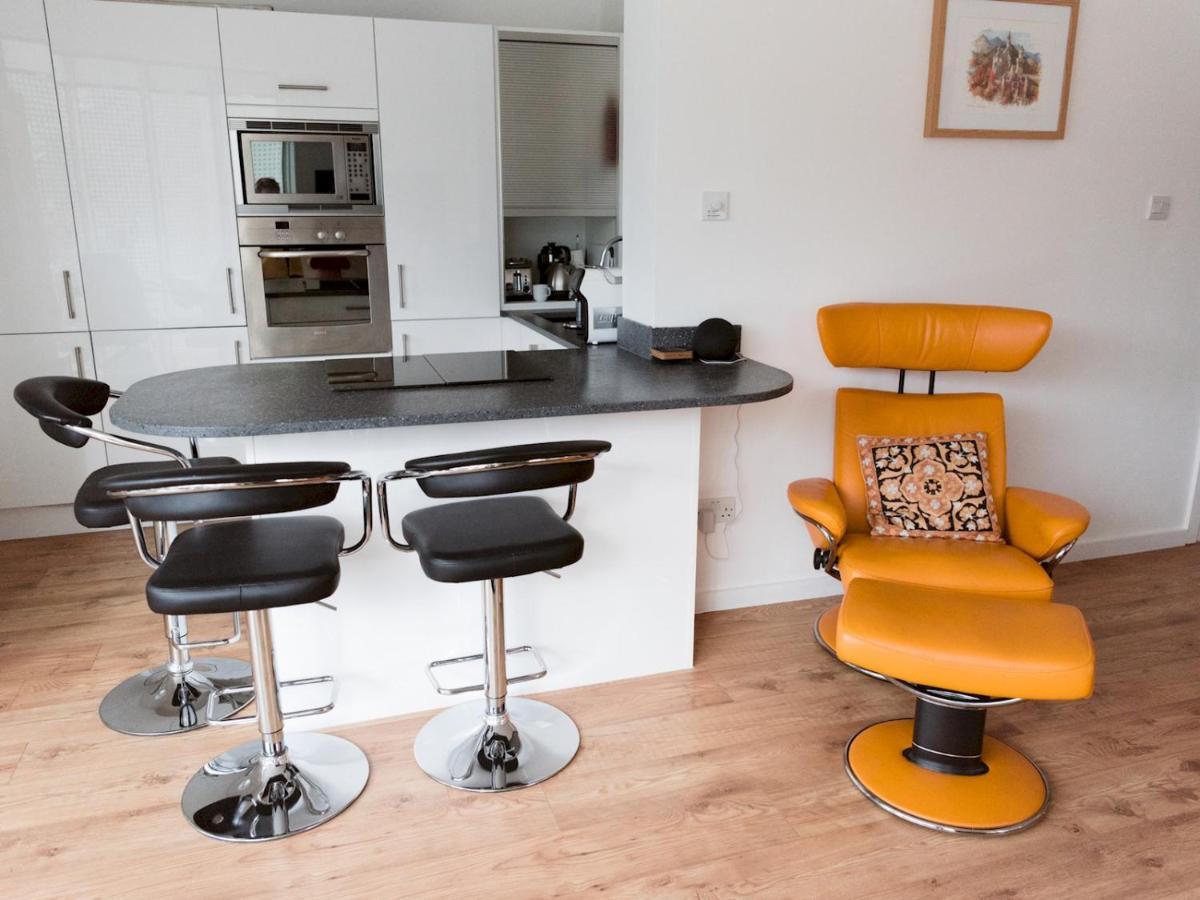 Pass The Keys Stylish 2Bed Rental Unit Glasgow Green Buitenkant foto