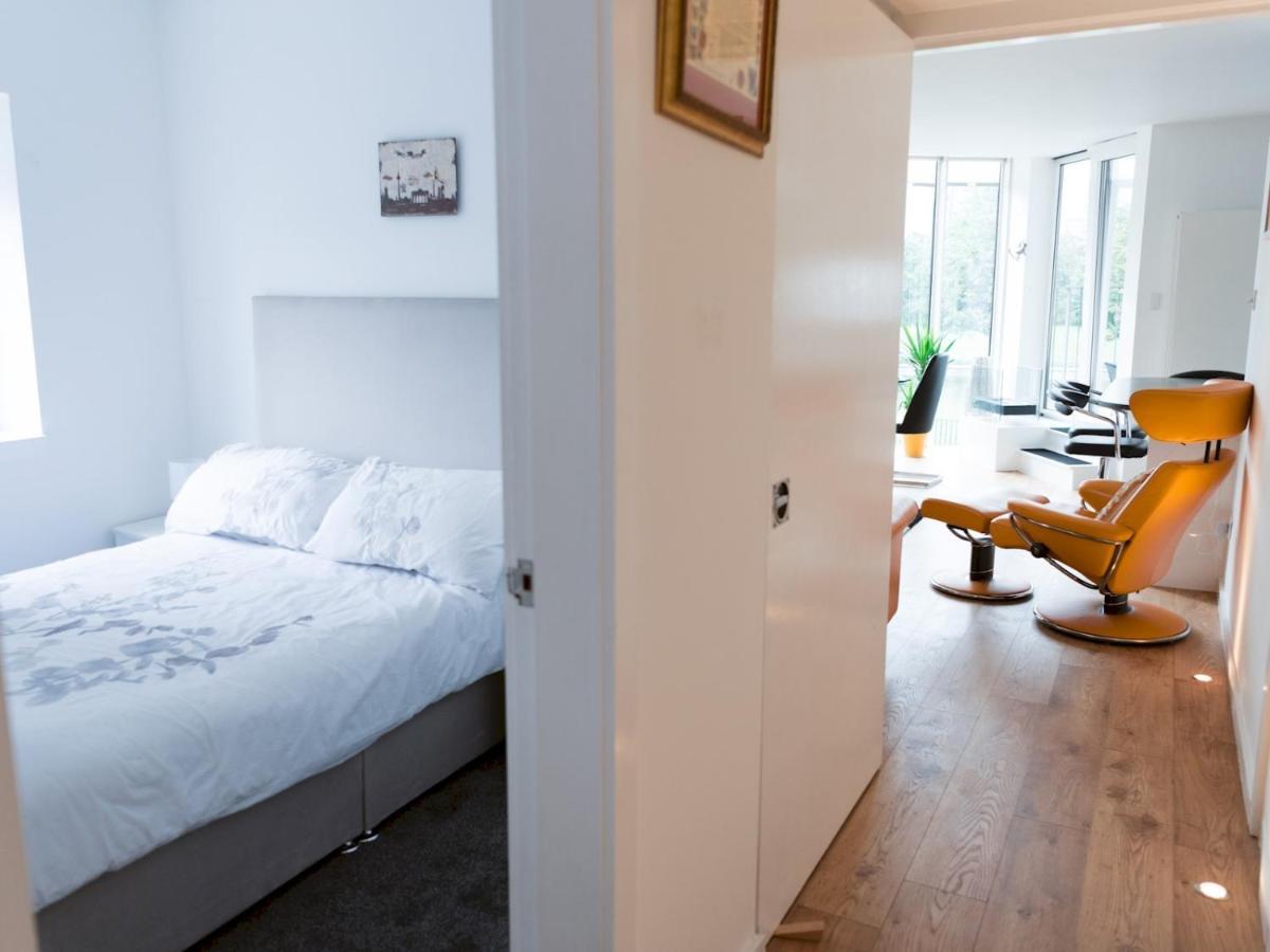 Pass The Keys Stylish 2Bed Rental Unit Glasgow Green Buitenkant foto