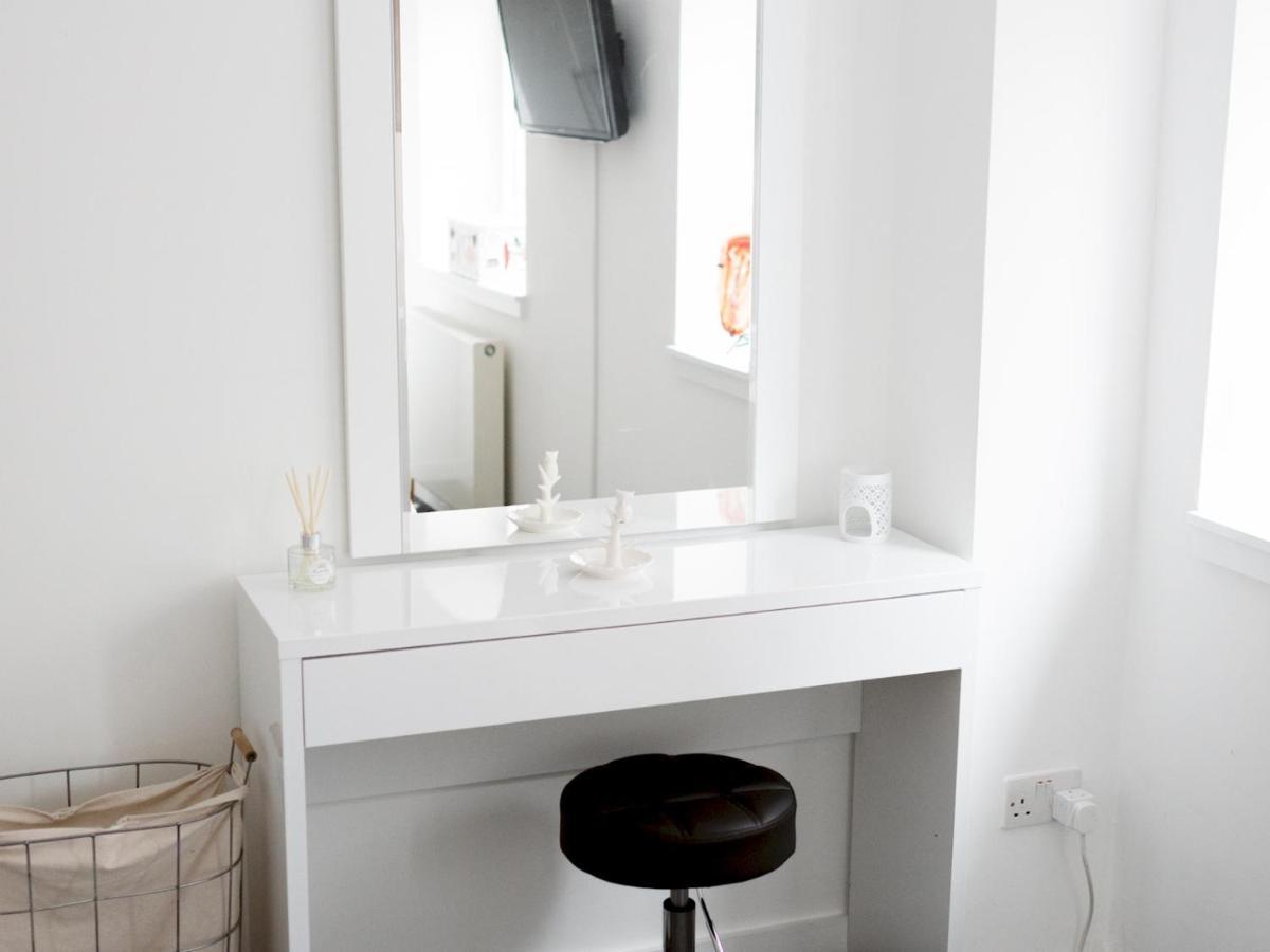 Pass The Keys Stylish 2Bed Rental Unit Glasgow Green Buitenkant foto